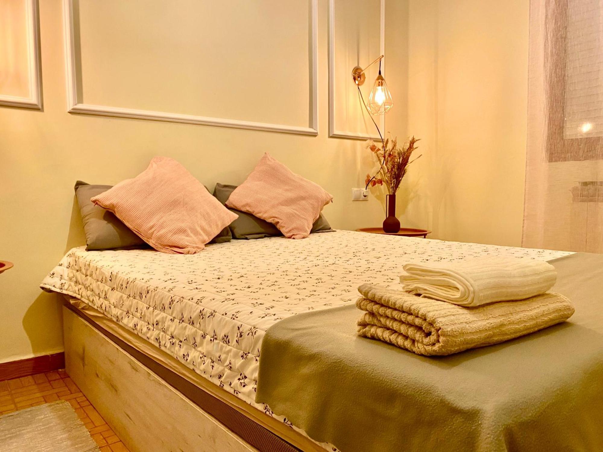 Amplio Apartamento Con Dos Patios กิฮอน ภายนอก รูปภาพ